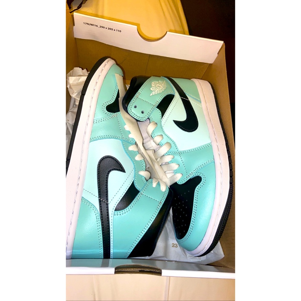 NEW RELEASE Womens JORDAN 1 Mid Teal/Black